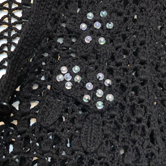 JACOB -SM- Gorgeous Macramé Style Sweater With Beaded Flower Appliqués - Picture 3 of 8